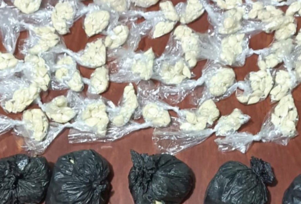 La droga fue llevada a depositar a un lugar más seguro.