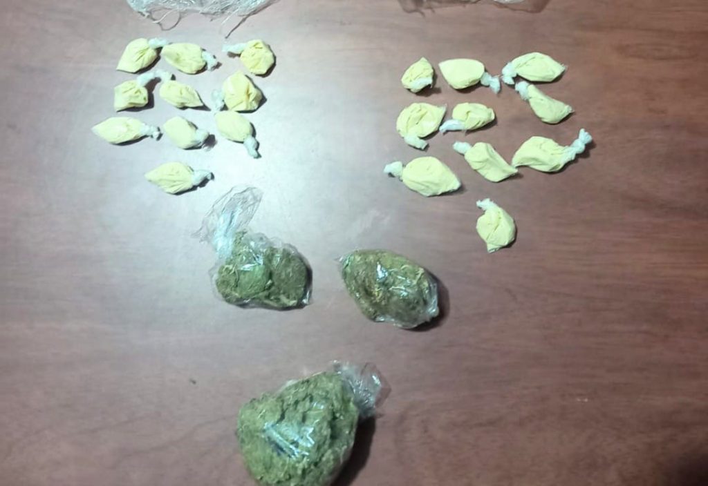 La sustancia sujeta a fiscalización que la Policía Nacional decomisó a la mujer.