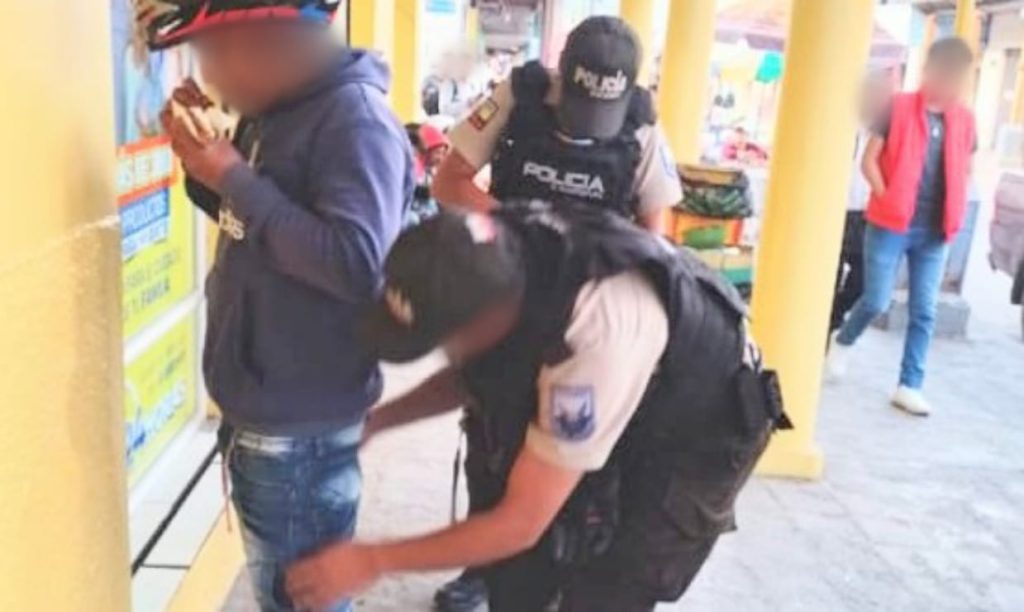 La vigilancia de los uniformados es permanente.