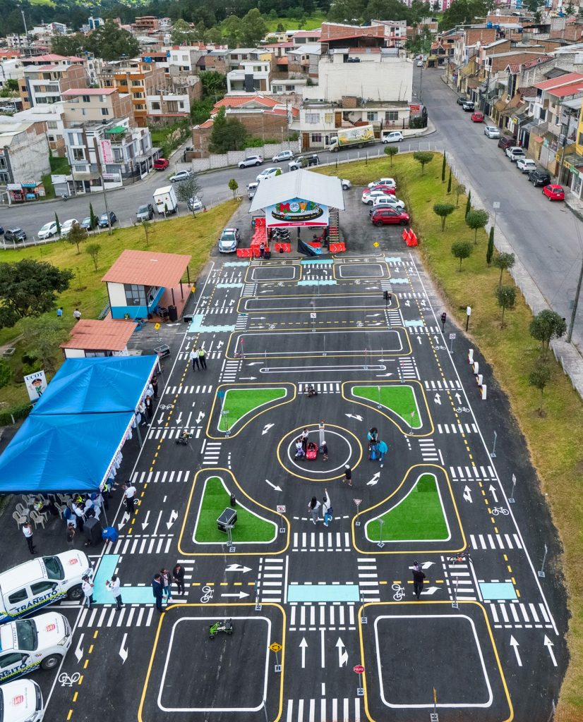 Se realizó la inauguración del parque temático.