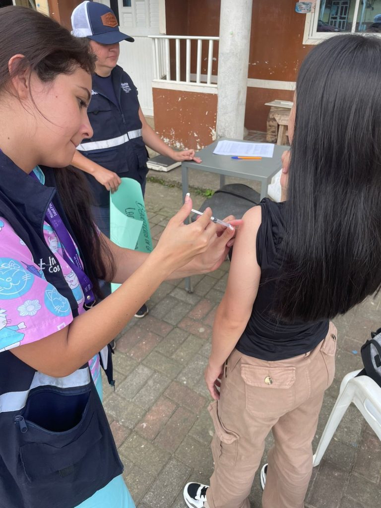 Esta campaña busca prevenir afectaciones gripales por la temporada de invierno.