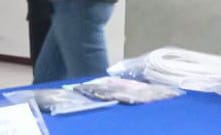 Los artefactos encontrados en poder de los ciudadanos.