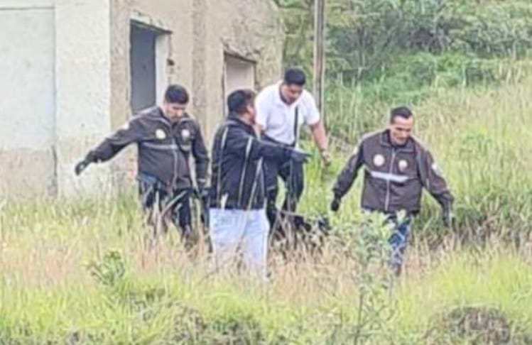El cadáver fue llevado a la morgue del Servicio Ciencias Forenses.