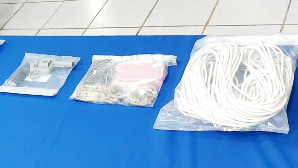 El material que la Policía Nacional decomisó a los tres ahora procesados.