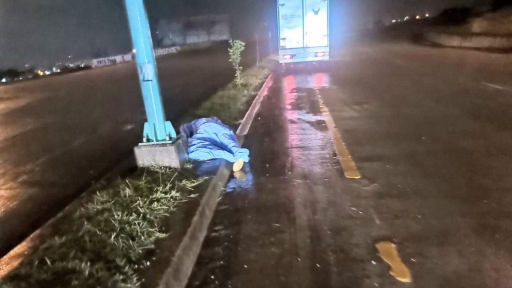 Los policías de la Javial tomaron procedimiento y retiraron el cadáver