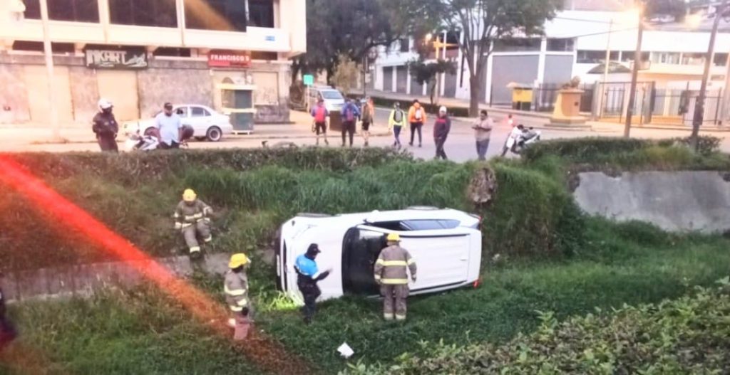 Los ‘casacas rojas’ no encontraron a ningún ocupante en el vehículo.