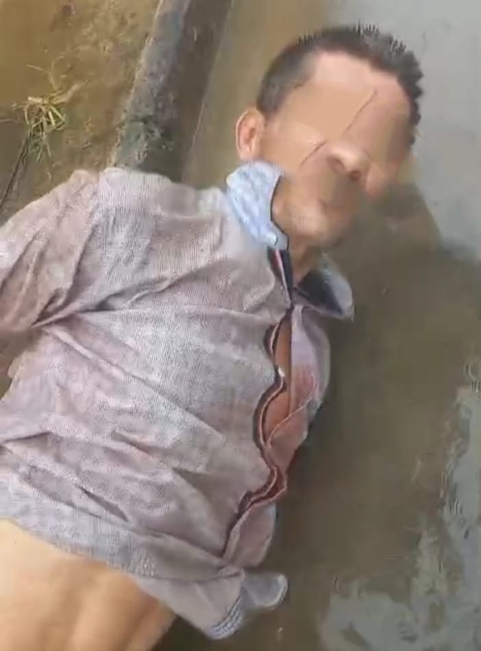 El sujeto, que fue inmovilizado, dijo ser de la ciudad de Cariamanga, en la provincia de Loja.