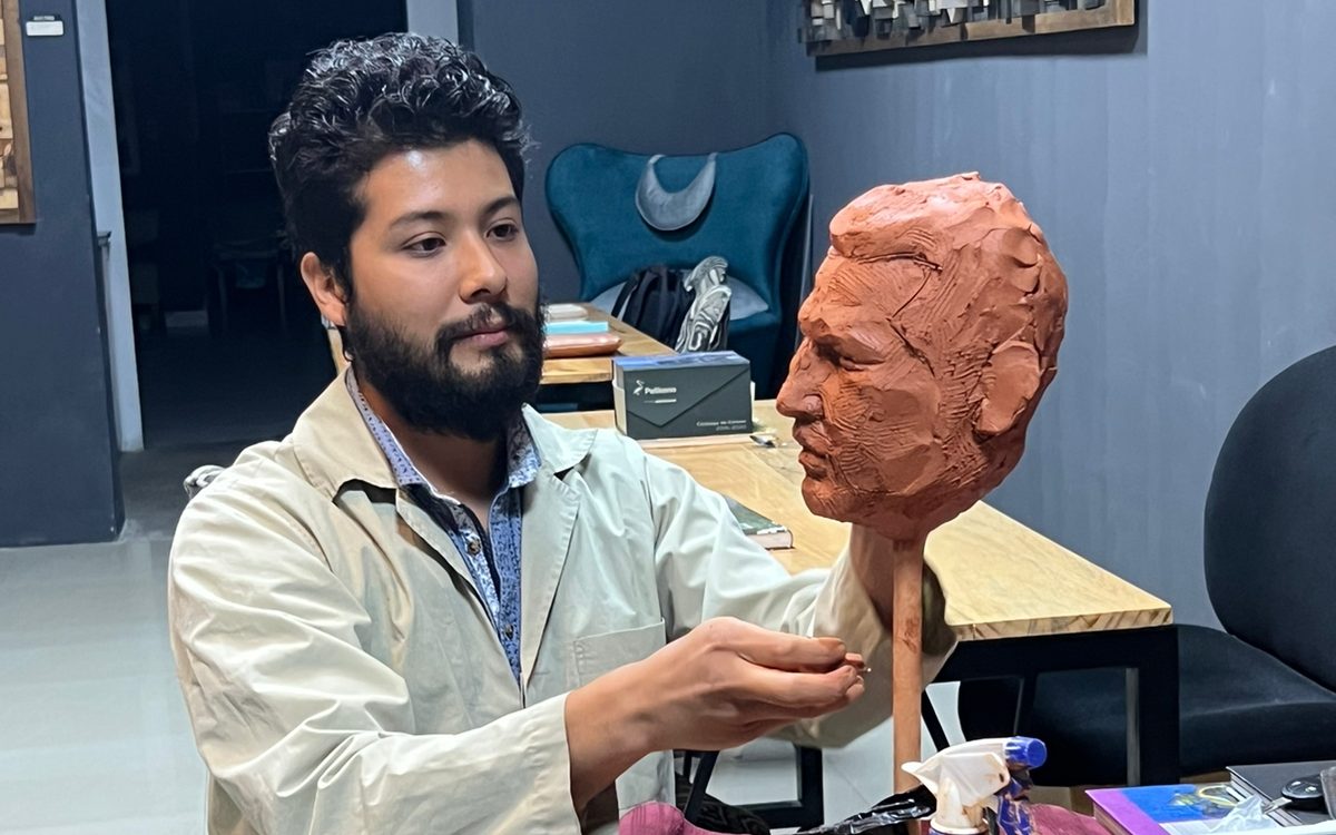 Tres años de experiencia e impartir talleres tiene Pablo Ortega.