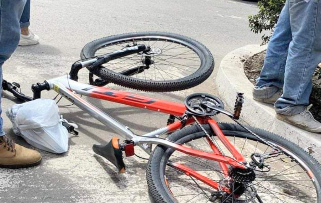 El percance ocurrió en la avenida Catamayo y calle Eugenio Espejo.