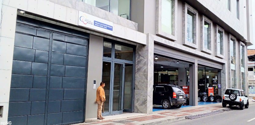 La diligencia duró 6 horas.