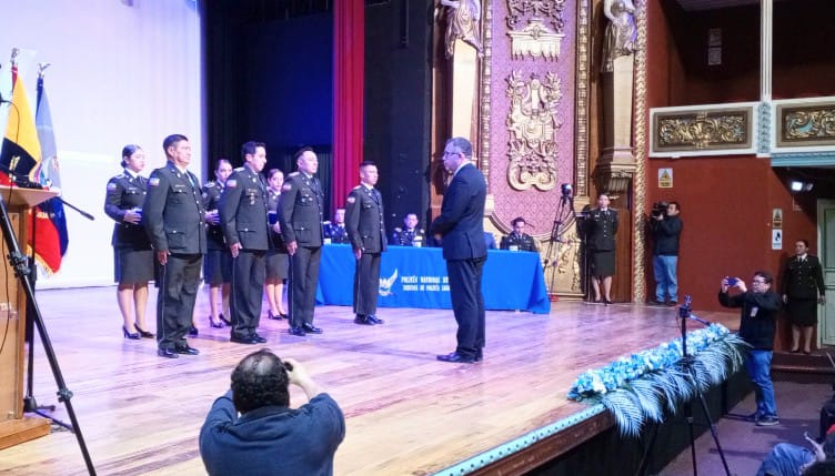 En el teatro Universitario Bolívar se realizó el evento institucional.