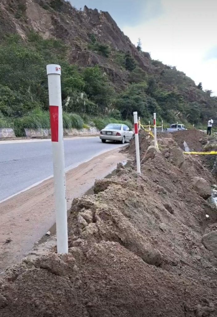 Son distintos los problemas a lo largo de la vía.