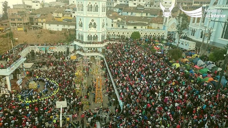En la parroquia lojana se venera a la Virgen del Cisne. Visitantes nacionales y extranjeros están constantemente llegando al lugar.