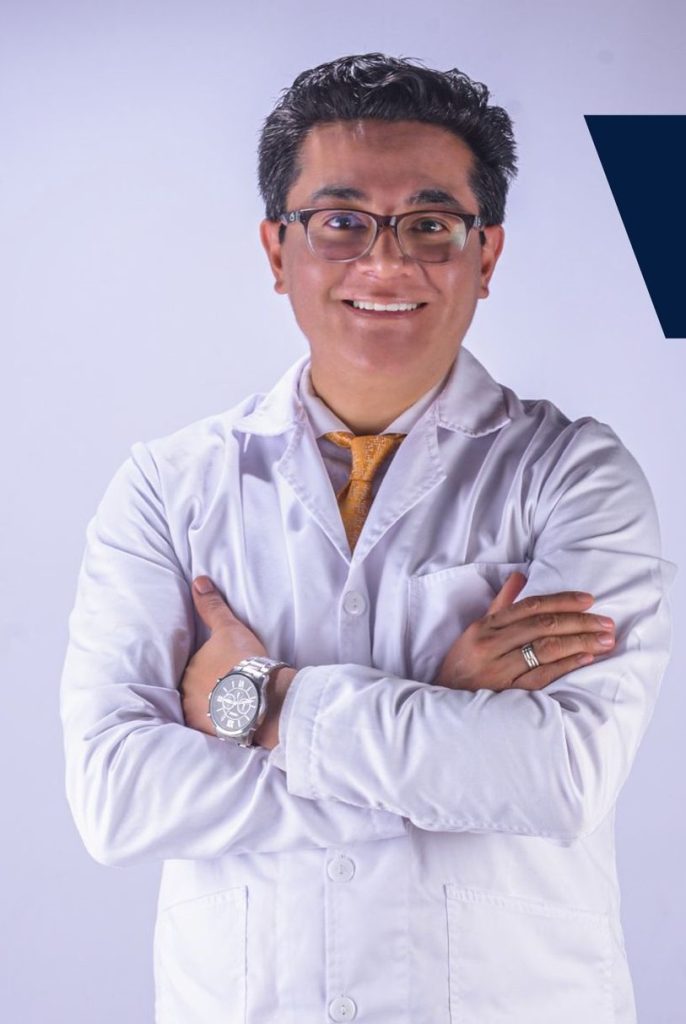 Leonardo Vélez Ortiz, especialista en ginecología y obstetricia.