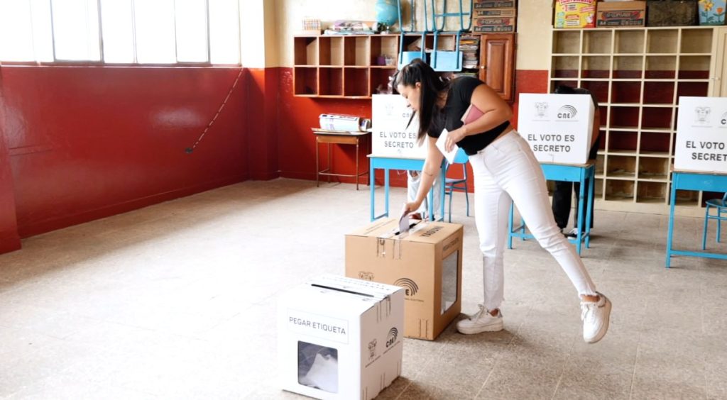 La comunidad acudirá a las urnas para decidir en 11 preguntas.