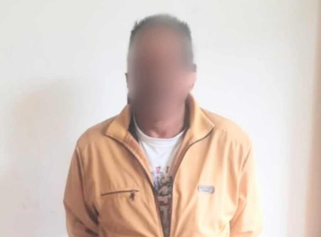 Él fue detenido por la Policía Nacional.