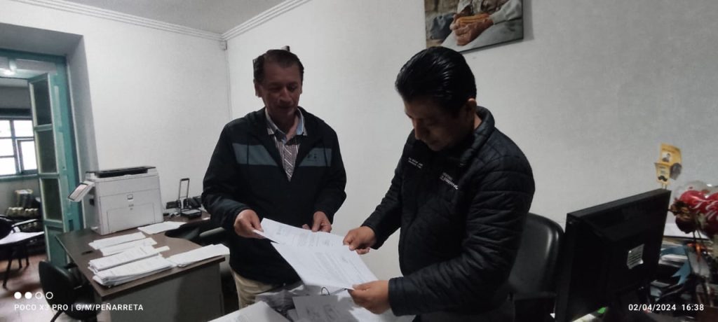 El oficio fue entregado en la Gobernación por parte del presidente de las Juntas de Desarrollo Barrial, Sixto Eugenio Alvarado.