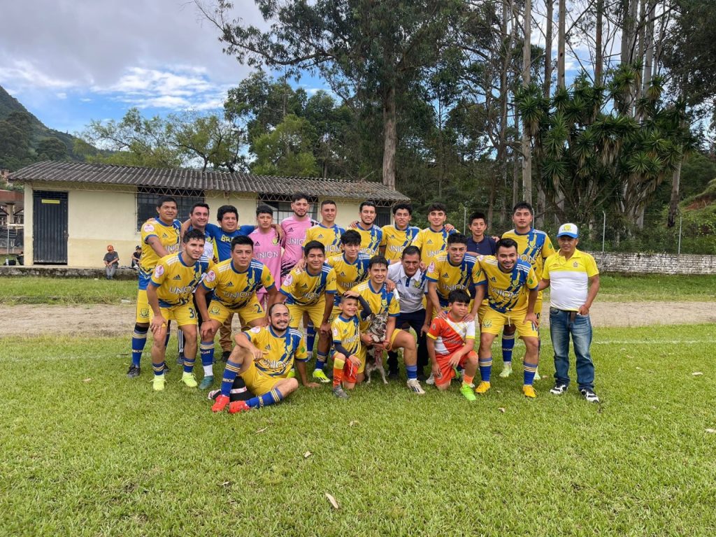 El Club Unión de Calvas se alista para medirse ante su rival The Dolphins, de Puyango.