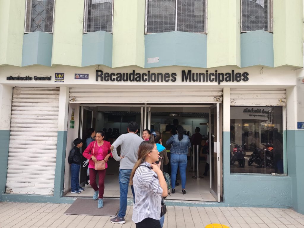 En las ventanillas de Rentas y Recaudación del Municipio, el jueves 18 y viernes 19, la atención será normal.