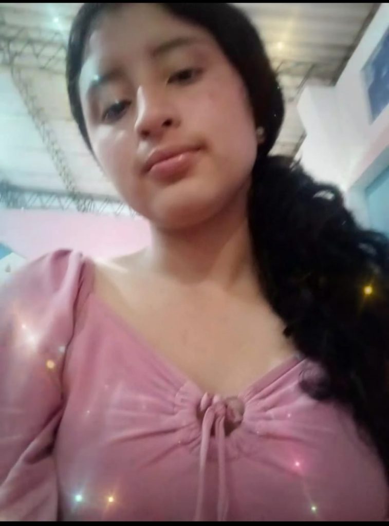 La joven, oriunda de la parroquia Vicentino, es una destacada estudiante.