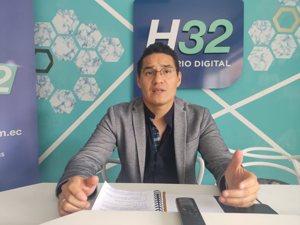 Diego García Vélez dice que los estudiantes sirven a la comunidad en territorio y no solo desde las aulas.