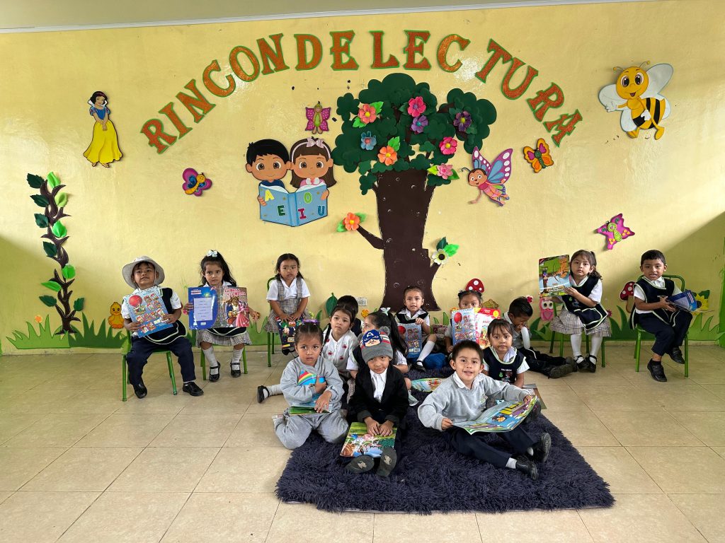 Es un proyecto que busca impulsar la lectura en los niños.