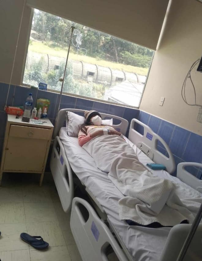 Lizbeth Jiménez está internada en el Hospital Isidro Ayora, sin embargo, no puede recibir la atención que requiere por su enfermedad.