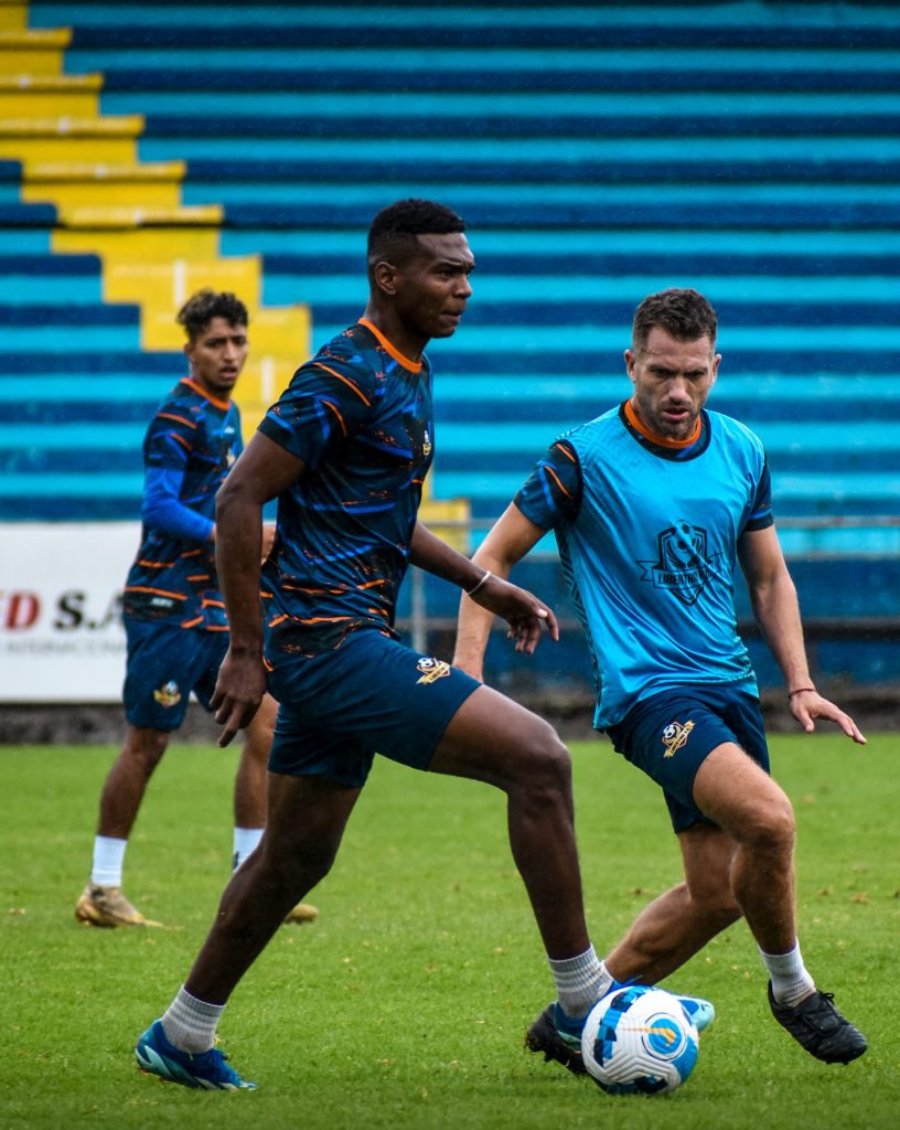 Libertad cumple su jornada de trabajo con normalidad.