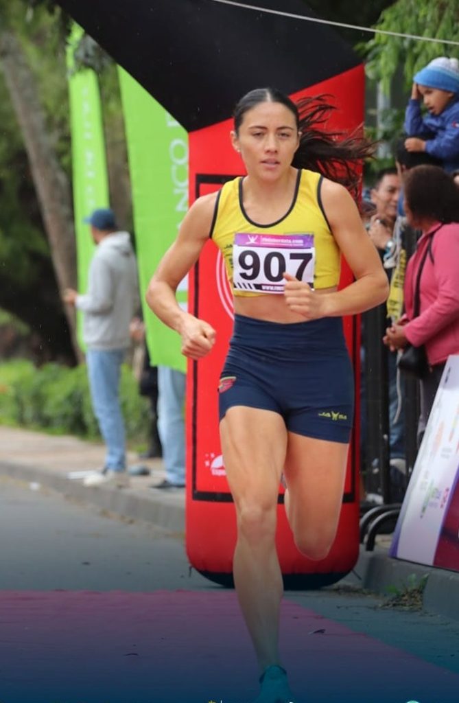 Andrea Calderón, deportista lojano.