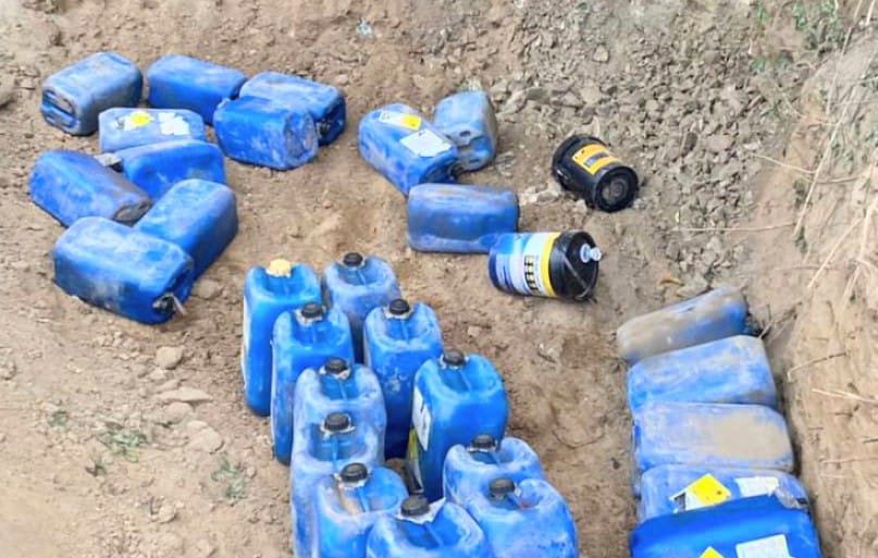 Las canecas que fueron encontradas en Sabiango.