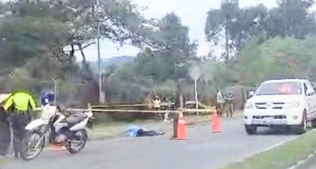 Los agentes civiles de la UCOT y los policías de la Javial acudieron al lugar para tomar procedimiento.
