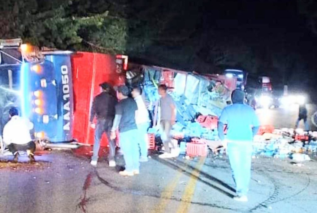 Al lugar arribaron los agentes civiles y los policías de la Javial.