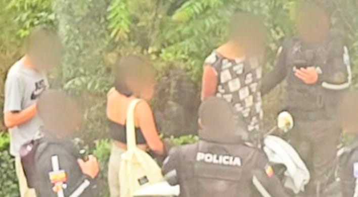 Los policías motorizados detuvieron a los dos ciudadanos. (fotografía de archivo)