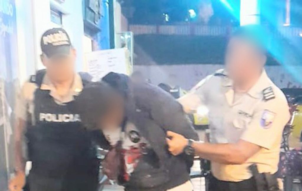 El ciudadano tras cometer la fechoría intentó huir, pero la Policía Nacional lo capturó.