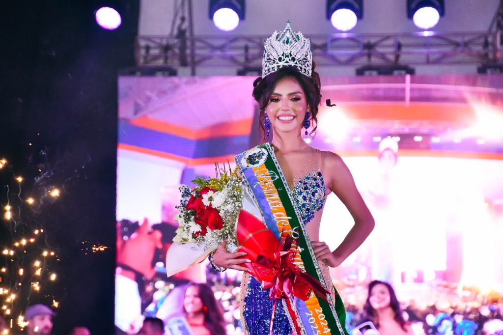 La nueva soberana preside ya los actos por las fiestas de emancipación política.