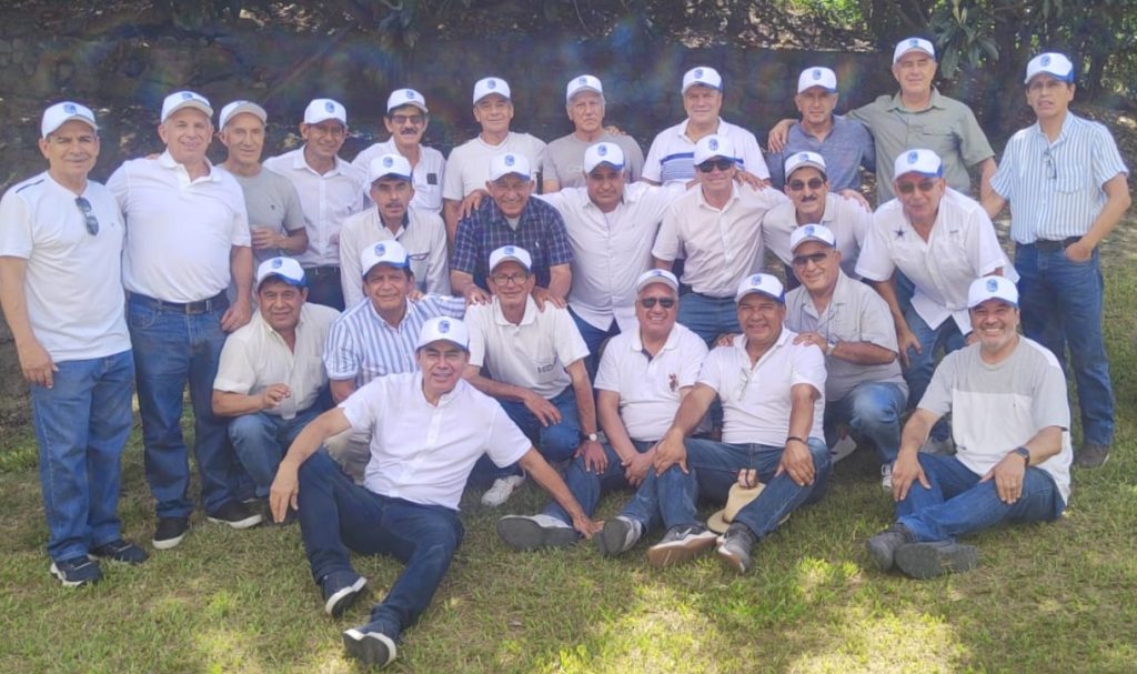 La reunión se cumplió en la finca de uno de los integrantes. Fueron varias horas de compartir recuerdos.