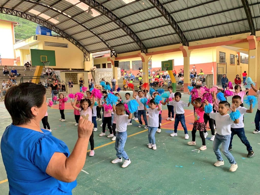 Exámenes y clases de recuperación cumplen en algunos casos previo a finalizar el año académico.