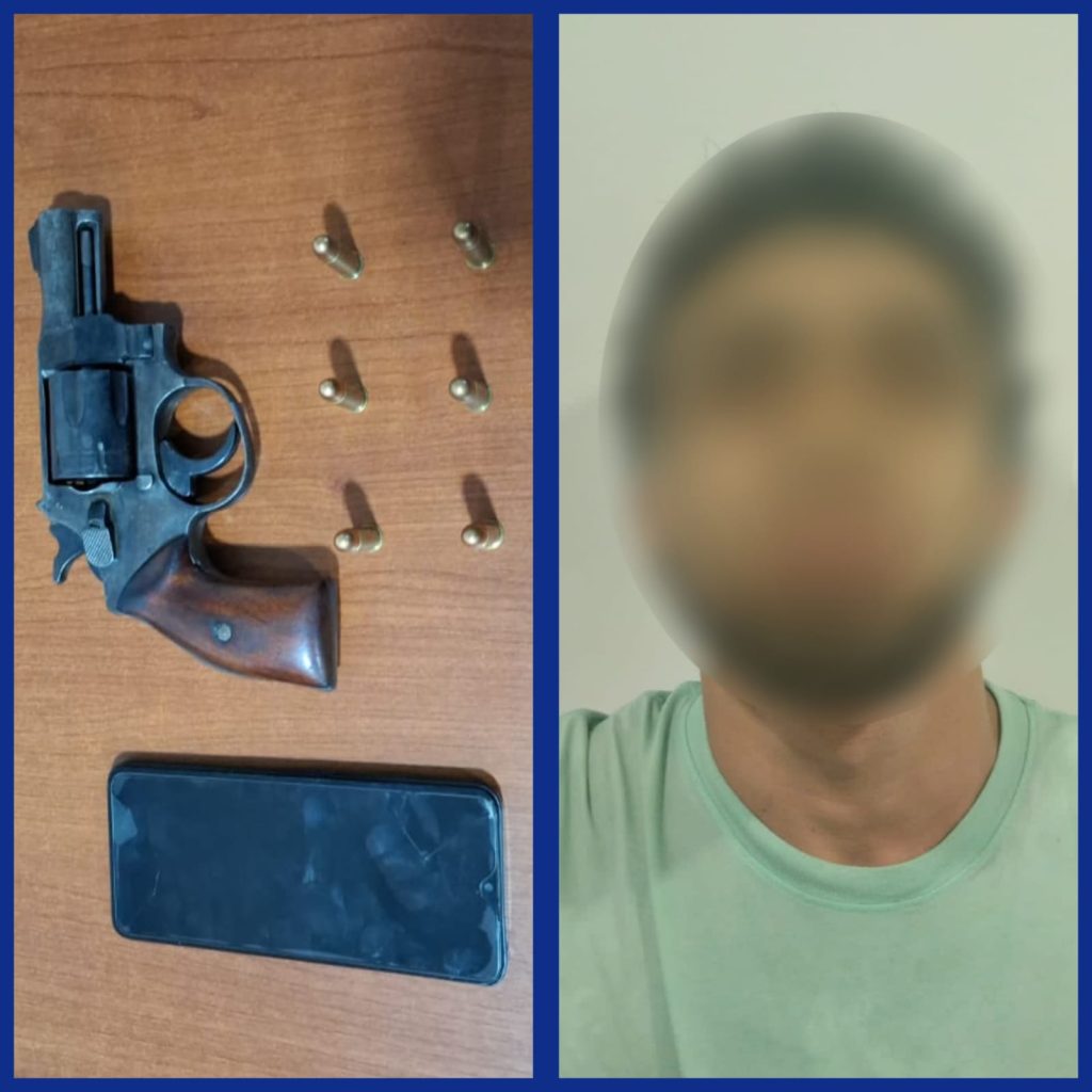 La Fiscalía Provincial de Loja investiga al extranjero por el delito de tenencia y porte de armas.