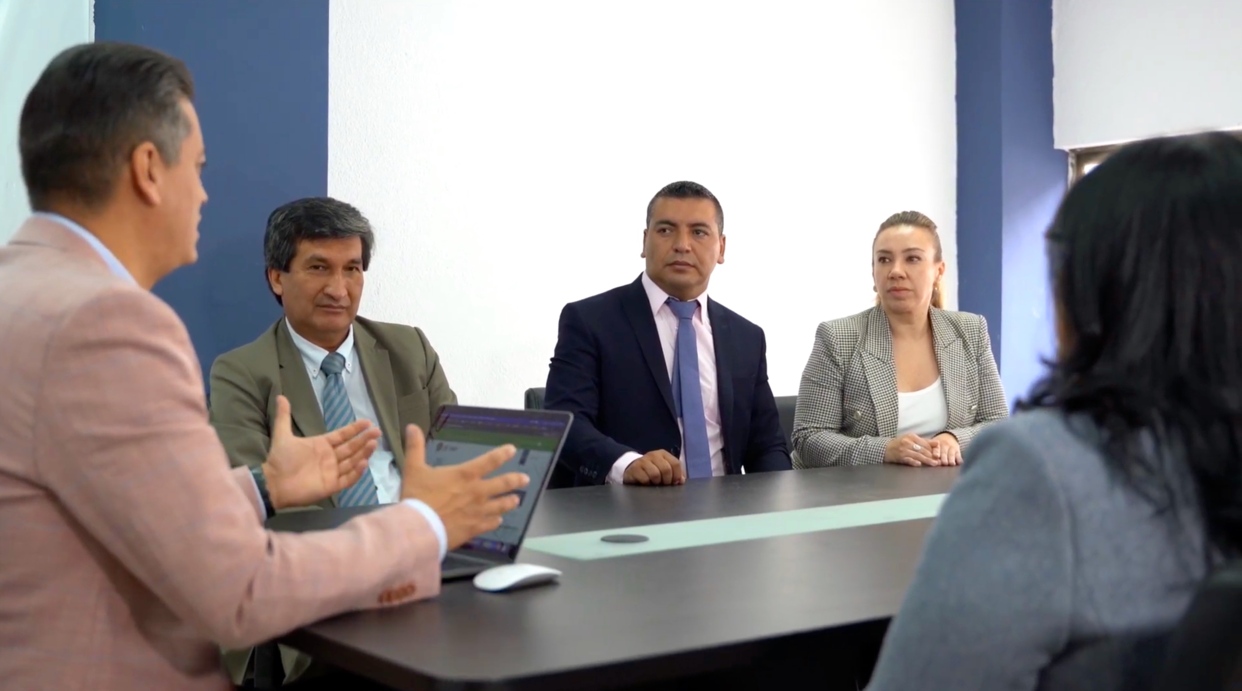 Al Congreso se lo presentó mediante un evento.