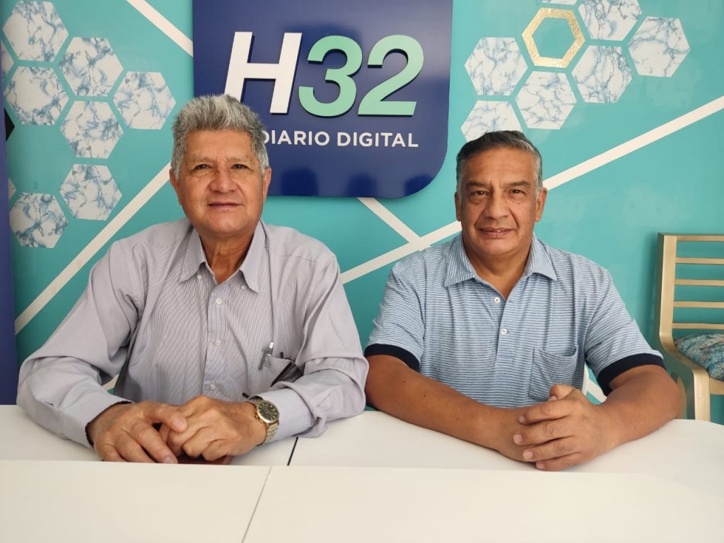 Carlos Freire Jaramillo y César Valarezo Palacios solicitan a la comunidad lojana a seguir apoyando el proyecto.