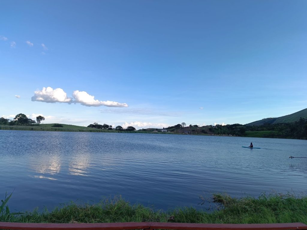 La Laguna Azul se encuentra cerca del caserío La Laguna, en el distrito de Huarango. Desde Puerto Ciruelo hasta la laguna hay aproximadamente una hora de distancia. La laguna tiene una extensión de 20 hectáreas y una profundidad de 18 a 20 metros. Aquí se pueden practicar actividades como paseos en lancha, kayak, y botes.