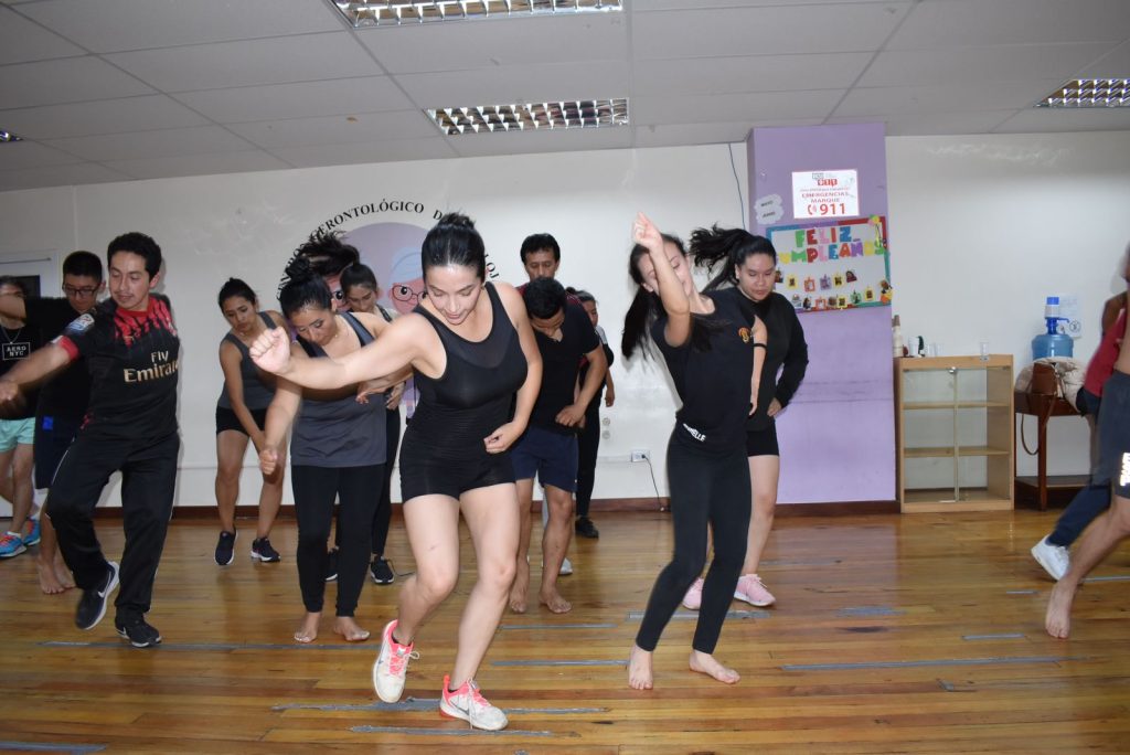 Están repasando tres veces por semana.