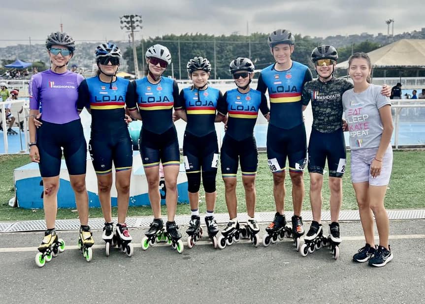 Delegación lojana que estuvo presente en Guayaquil.