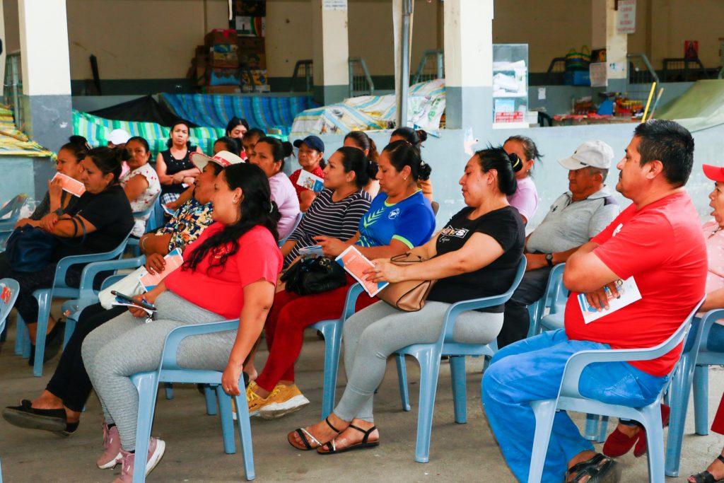 Hubo una gran presencia de personas en la charla.
