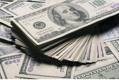 El perjudicado reclama la devolución de sus 50 dólares. 