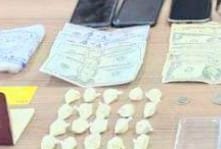 En posesión del ciudadano se encontraron 48.5 gramos base de cocaína.