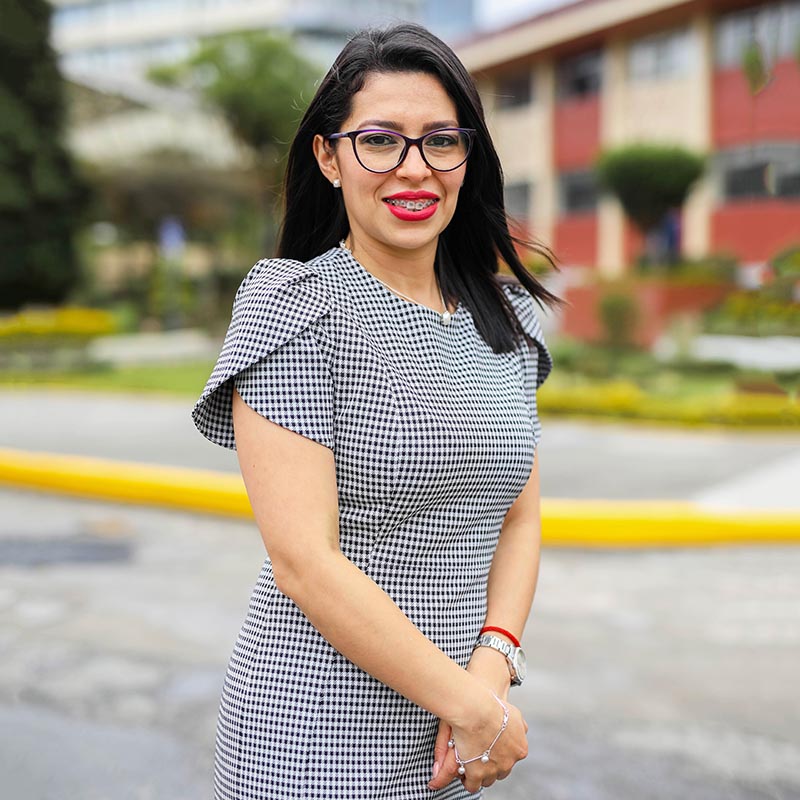 Paulina Aguirre Chamba, docente de la carrera de Ingeniería Ambiental UTPL.