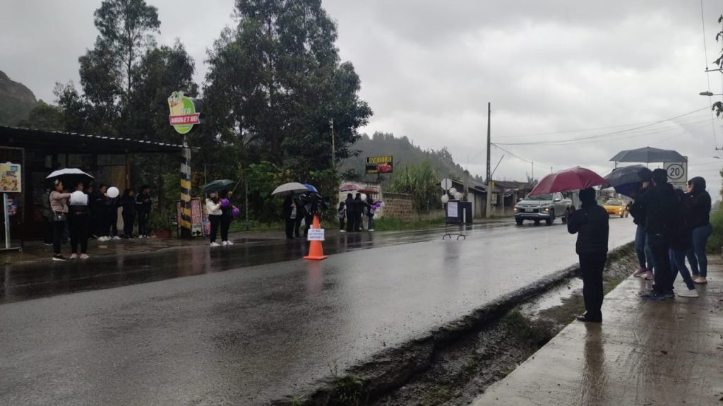 Los habitantes salieron ayer a protestar en el sitio del accidente de tránsito.