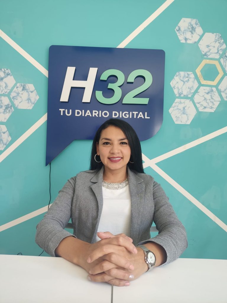 Flor María Collahuazo, presidenta de la Fundación Más Periodismo, invita al evento académico de esta noche.