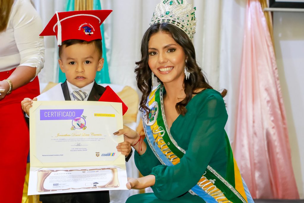 Fue un evento emotivo y en el que compartieron con la familia y autoridades.